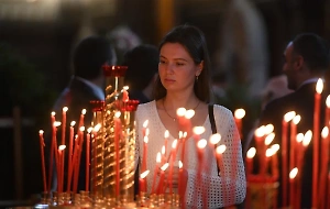 Россиянам разъяснили, как принимать лекарства с животными компонентами в Успенский пост