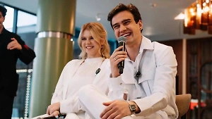 «Бедный ребёнок!»: Трусову жёстко захейтили после видео с новорождённым сыном на льду