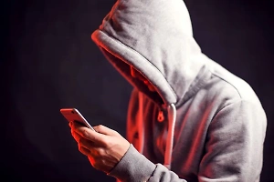 Что ещё? Взломанные аккаунты россиян предоставляют для аферистов не только личную информацию