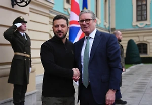 Стало известно о планах Стармера поддержать сделку по Украине без прекращения огня
