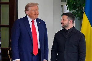 В Киеве рассказали, какими подарками обменялись Трамп и Зеленский