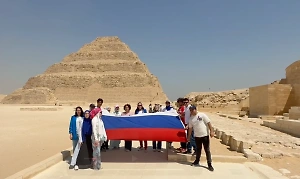 У пирамид Саккары в Египте появился российский флаг