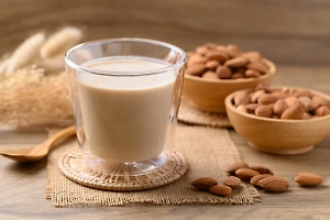 Коровьи дары не всем по вкусу: Врач в День растительного молока поставила точку в спорах о его вреде и пользе