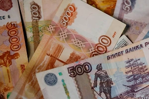 Число россиян с зарплатой от 100 тысяч рублей выросло почти вдвое за два года