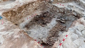 В Болгарии нашли скелет 2100-летнего воина с золотым венком на голове