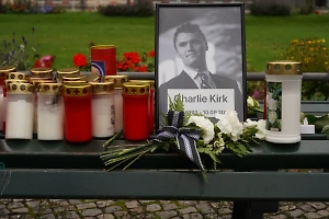 В Аризоне задержали 19-летнего осквернителя мемориала Чарли Кирка