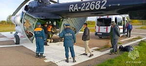 Вертолёт МЧС вылетел к озеру в Забайкалье, где затонул вездеход с людьми