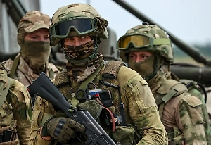 Герасимов: Армия России в зоне СВО наступает практически на всех направлениях