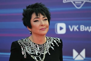 «Пасть порву!» Лолита в ярости из-за поджога двери организатору её концерта в Петербурге