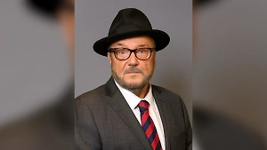 Лидер Рабочей партии Великобритании и его жена задержаны в Лондоне после визита в Москву