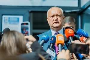 Додон сообщил, что власти Молдавии рассматривают отмену выборов