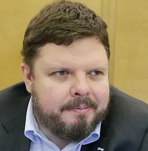 Я считаю, что подобный контент должен удаляться из Интернета и социальных сетей. Так что я поддерживаю инициативу. Это своего рода пропаганда ненависти. <...> По идее, за подобные высказывания типа «Лучше бы я не рожала», «Лучше бы я не выходила замуж» должны возбуждаться уголовные дела и применяться ответственность.