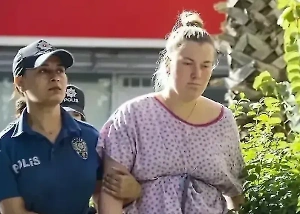 «Возникли разногласия»: Россиянка, бросившая дочь в аэропорту Антальи, не общается с её отцом