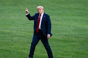 Глава Иллинойса назвал Трампа диктатором из-за угрозы ввода войск в Чикаго