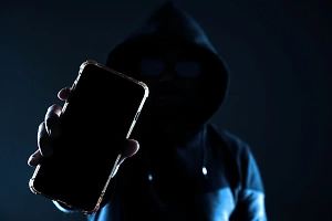 13-летняя москвичка перевела мошенникам 1,2 млн рублей со счетов бабушки