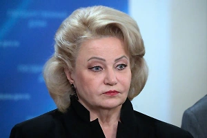Речь идёт о несоблюдении российского законодательства, в частности, о том, что, во-первых, возраст этих детей обязывает родителей позаботиться о возможности получения ими образования. Такое ощущение, что эти дети-цыгане нигде не учатся и не получают образование. Второе — понятно, что, если бы кто-то из них был старше 18 лет, можно было бы говорить о педофилии. Но в данном случае я даже не знаю, как подступиться к этому вопросу, кроме как объяснить, что есть элементы национальной культуры, которые проявляются в заключении таких ранних браков.
