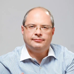 Что же касается тех, кто покинул рынок, надеюсь, они извлекут уроки. Им предстоит усвоить новые правила: строгий контроль за соблюдением российского законодательства, обязательства по реинвестированию прибыли в развитие отечественного производства, логистики и ритейла.