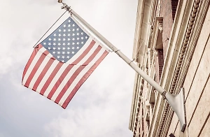 «Тонкая работа Белого дома»: Политолог раскрыл Life.ru закулисье шатдауна в США