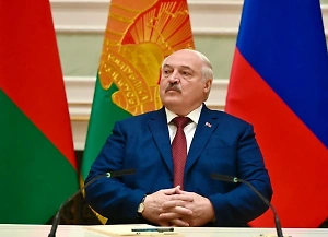 Лукашенко сообщил о планах встретиться с Путиным через неделю в Москве