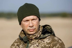 «Просто смешно»: Пасынок отказался считать не знающего мову главкома ВСУ патриотом Украины
