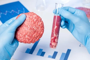Крупнейший мясокомбинат Урала поймали на производстве опасной мясной продукции