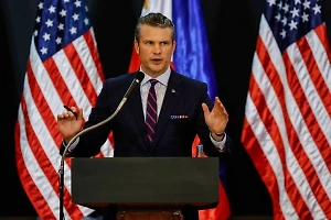 WSJ: Глава Пентагона Пит Хегсет брал супругу на секретные встречи