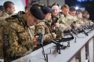 Испугавшаяся наступления на Одессу Британия призвала Киев отправить на убой молодых украинцев