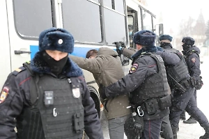 В Москве мужчина выстрелил в двух сотрудников Росгвардии, его задержали