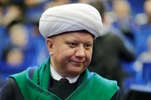 Муфтий назвал оправданным выдворение из РФ детей, потушивших Вечный огонь