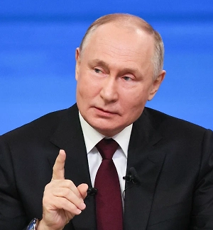 Они (ВСУ. — Прим. ред.) пихают своих людей просто на истребление. Сами украинские военнослужащие говорят, что это дорога в один конец 