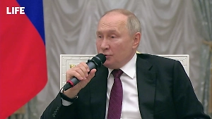 Путин обещал стереть грани для зачисления девушек в Академию ФСБ