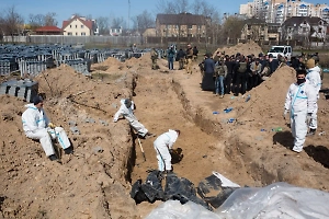 Захарова указала на доказательства "некрофильской инсценировки" в Буче