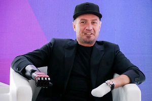 Костомаров дал совет российским атлетам по поездке на ОИ без флага