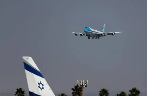 Израиль открыл воздушное пространство