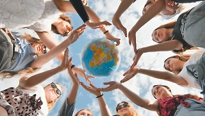 Международный день культуры, День экологических знаний, Тит-ледолом: Праздники и приметы 15 апреля