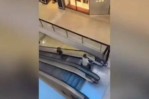 Россиянин дал отпор нападавшему в ТЦ в Сиднее