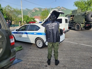 Минздрав КЧР рассказал о состоянии полицейских, раненных при нападении боевиков с бомбами