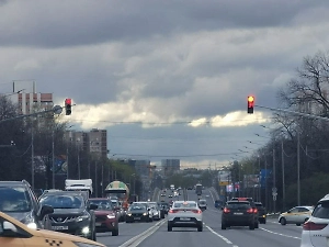 Сильный шторм ушёл из Москвы, уступив место солнцу и редким дождям