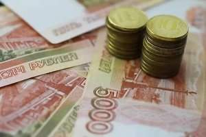 Россиянам рассказали, как длинные выходные на майские праздники отразятся на зарплате