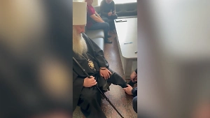 С митрополита УПЦ Павла сняли электронный браслет после решения киевского суда