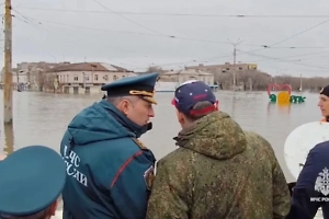 Глава МЧС РФ вновь прибыл в Оренбуржье для работы на месте подтопления 