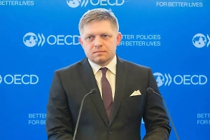 Глава Минздрава Словакии считает состояние Фицо стабильным, но тяжёлым