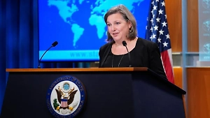 В Госдуме объяснили, почему пенсионерка Нуланд открыто предлагает бить по России, а Белый дом — нет