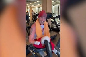 Костомаров показал пример россиянам перед купальным сезоном