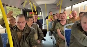 Появилось видео возвращения на родину бойцов ВС РФ