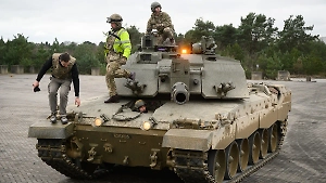 Британию уличили в поставках Киеву неисправных Challenger 2