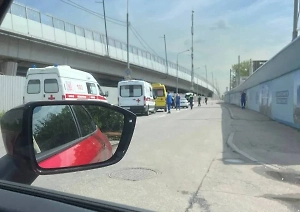 Life.ru публикует видео первых выстрелов киллера в мужчину в Москве