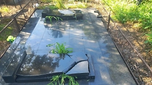 Подростки прошлись ураганом по кладбищу, где покоятся герои СВО