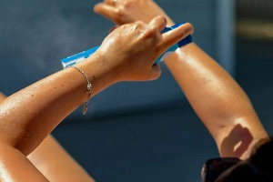 Названы жуткие последствия для кожи от солнечного перегрева