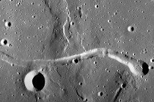 На Луне обнаружен загадочный тоннель